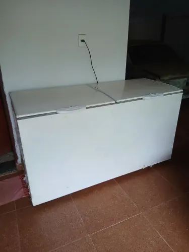 Freezer Horizontal 2 tampas Gelopar 470 litros