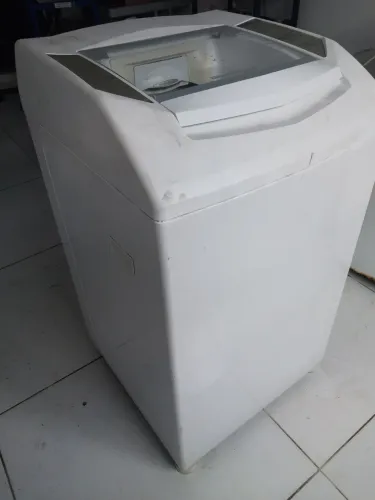 Máquina de lavar Brastemp 7kg com 3 meses de garantia funcionando perfeitamente. 