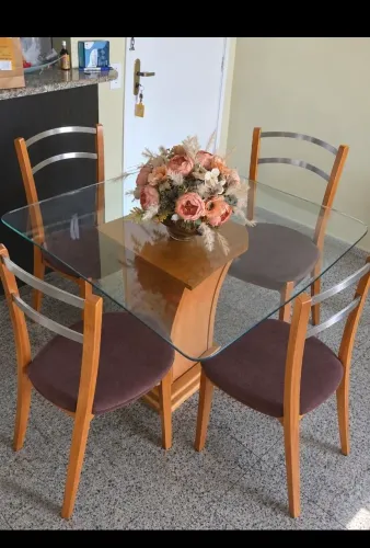 Mesa de vidro 4 cadeiras