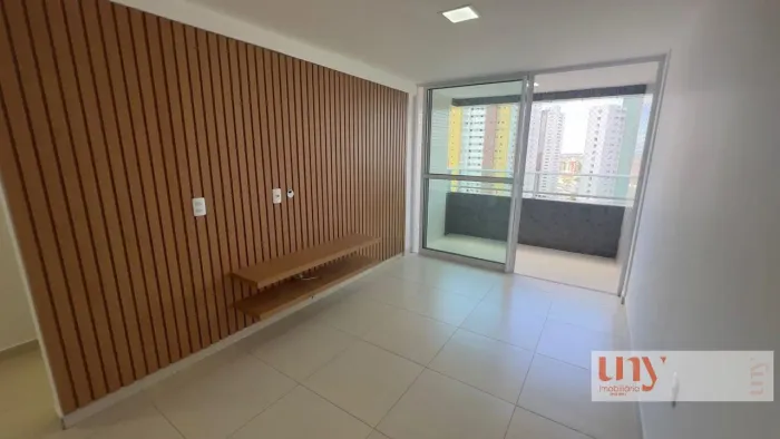 Apartamento amplo com 72 m² e 2 quartos no Brisamar