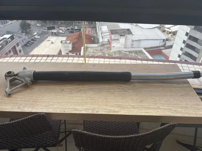 Bengala Direita Fixa BMW R 1200 GS Telelever - P/ Recuperar ou Peças