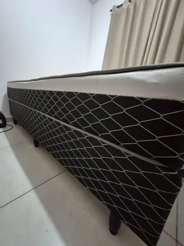 Cama Box Queen