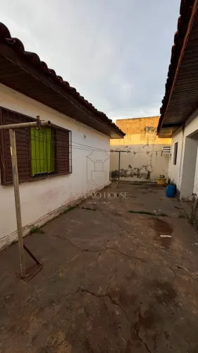 CASA PARA LOCAÇÃO | PREFERENCIALMENTE COMERCIAL | BAIRRO NOSSA SENHORA APARECIDA | R$ 2.70