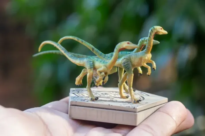 Dinossauro Compsognathus Iron Studios