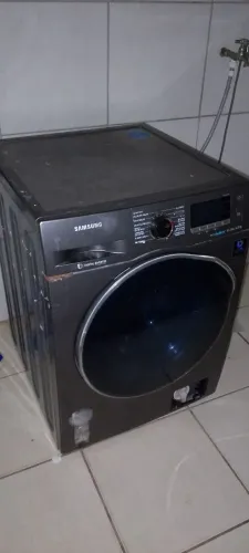 Máquina lava e seca