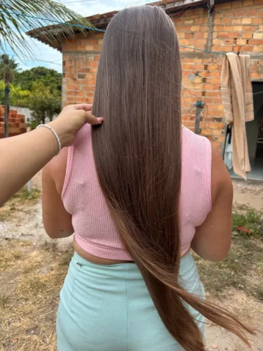 Vendo Cabelo: Loiro, Virgem e com 55 cm (da nuca as pontas)