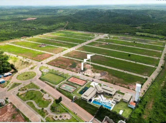 Lote à Venda Condomínio Petrópolis