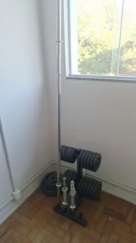 Kit Academia em casa ( Banco Regulável + Anilhas + Barras) 