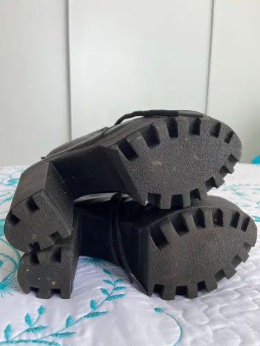 Bota coturno salto