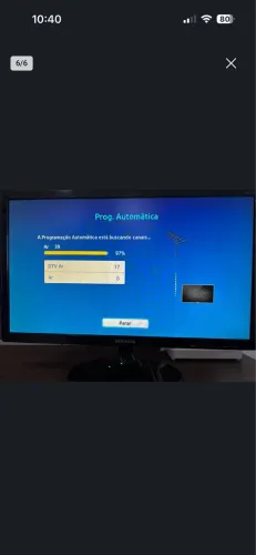 Tv Samsung 24 full hd detalhe na imagem, tipo sombras na vertical, confere fotos.