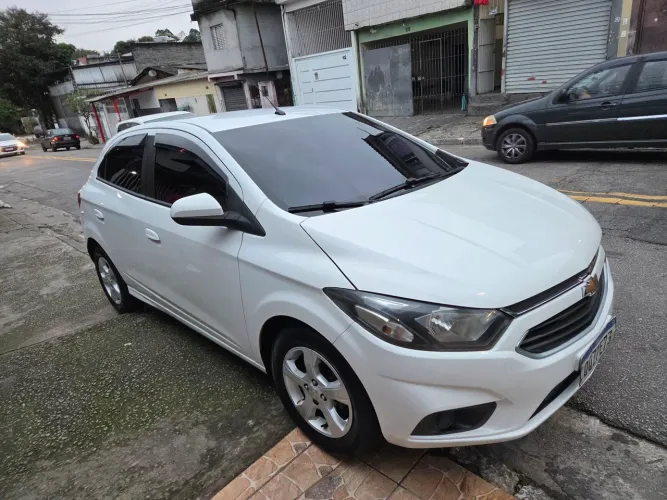 Chevrolet Onix Hatch LT 1.4 8V Flex Mec. 4P 2019