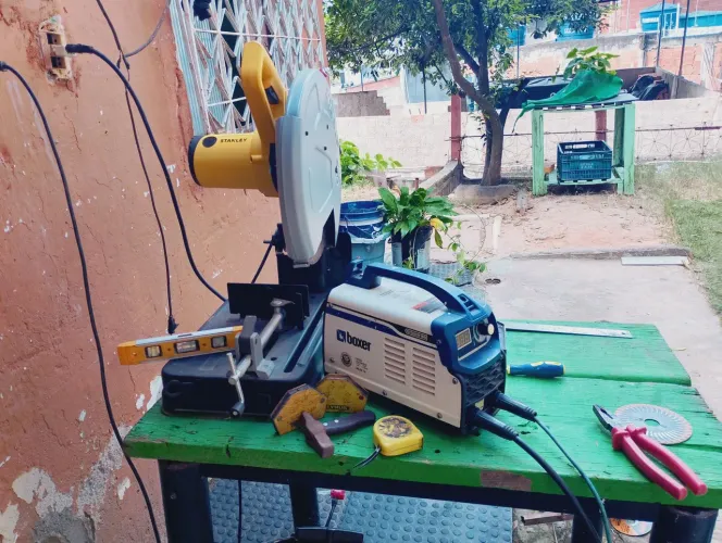 Vendo estes maquinários