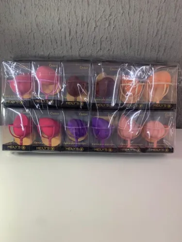 Esponja para maquiagem Base ou Corretivo com suporte modelos (coxinha e chanfrada)