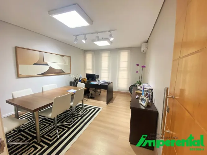 Sala comercial com 74 M2 a venda na Avenida Conselheiro Nébias Boqueirão