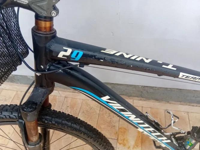 Bicicleta Shimano usada Precisa arrumar o freio e o pneu. 