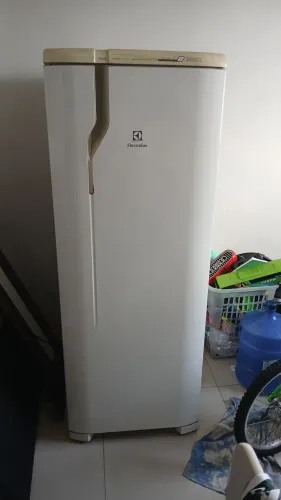 Geladeira eletrolux frost free