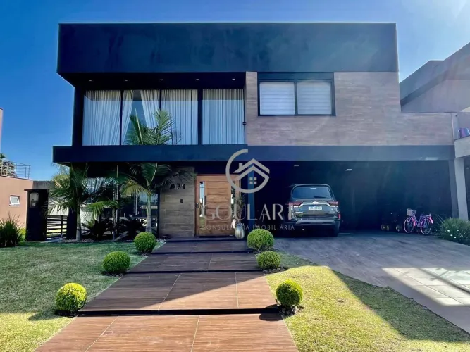 Casa alto padrão a venda no Veredas