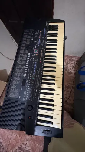 Vende-se Teclado Yamaha PSR-510