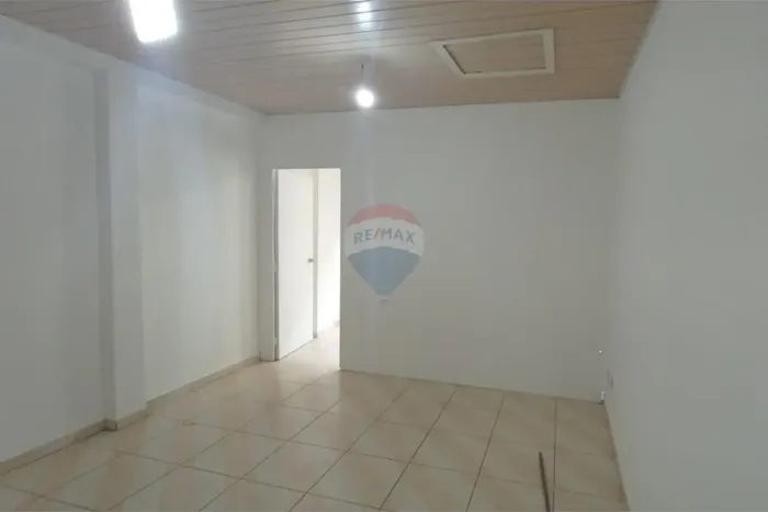 Sala comercial com ar condicionado,02 piso, no Conjunto Comercial Jaguari. Bragança Paulis