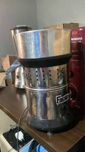 Vende-se espremedor de laranja profissional 