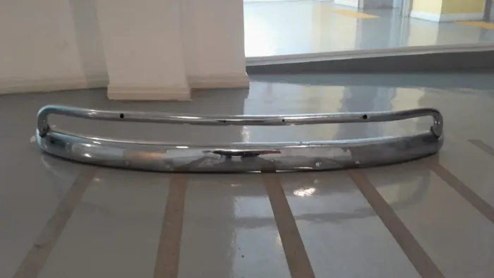 Para choque de fusca com puleiro cromado