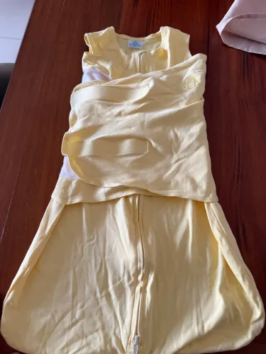 Swaddle e saco de dormir da marca casulo de anjo