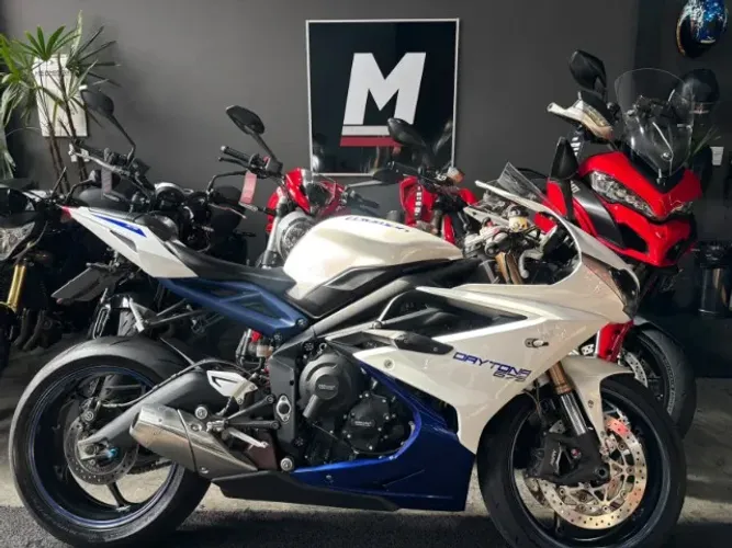 TRIUMPH DAYTONA 675 ABS 2014 - IMPECÁVEL - PNEUS NOVOS