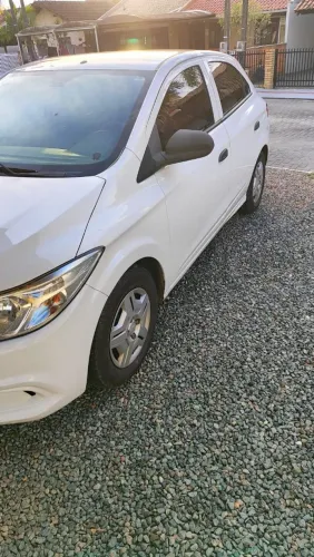Chevrolet Onix JOY Hatch 1.0 8V Flex Mec. 4P 2018