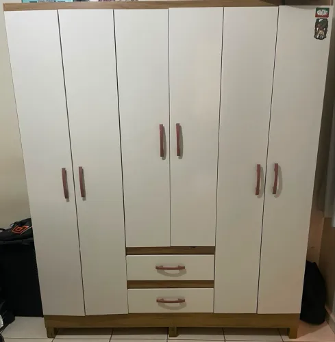 Guarda roupa novo