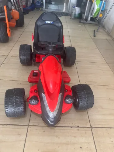 Carrinho elétrico infantil