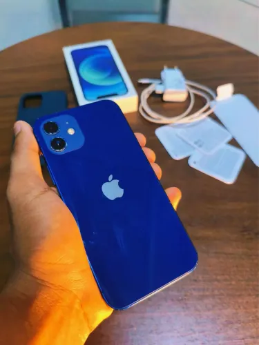 IPHONE 12 semi novo - aceito propostas 