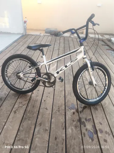 Vendo bicicleta estilo bmx aro 20