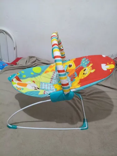 Cadeira De Balanço Vibratória Vermelho Leão -- Mastela