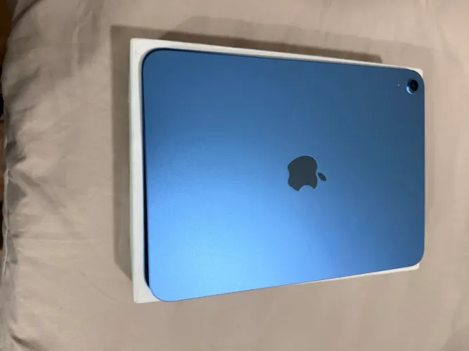 iPad 11 128 gb