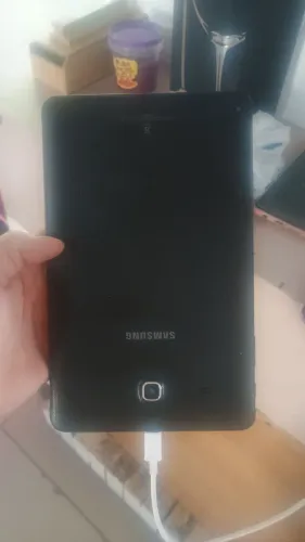 Tablet Samsung SM-T560