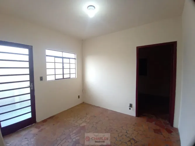 Casa Para Aluguel JARDIM SCOMPARIM MOGI MIRIM
