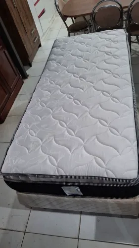 CAMA BOX COM AUXILIAR SEMI-NOVA 