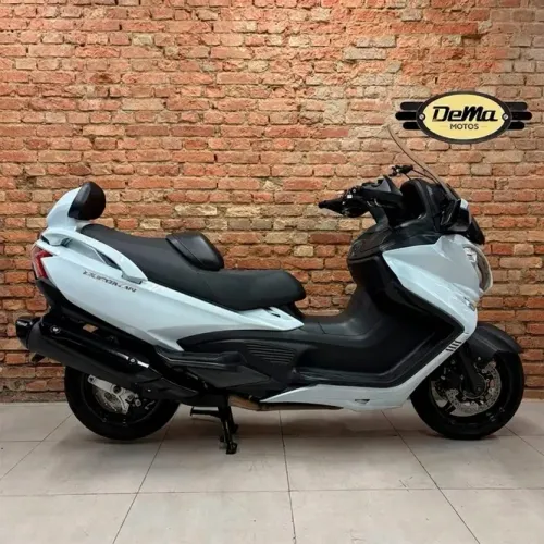 Suzuki BURGMAN 650 EXECUTIVE/ 650