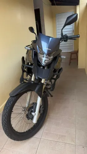 Moto XRE 300, ano 2022