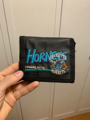 Carteira Vintage Hornets