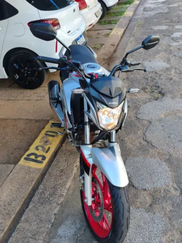 Honda CB Twister 250 cc / cbs