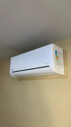 ? Manutenção e Limpeza de Ar-Condicionado