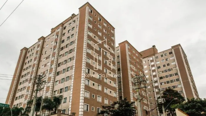 Apartamento à venda no Centro de Guarulhos-SP: 2 quartos, 1 banheiro, 1 vaga de garagem, 4