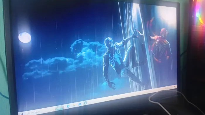 Vendo monitor Bluecase de 20 polegadas, com 75 Hz, em ótimo funcionamento.