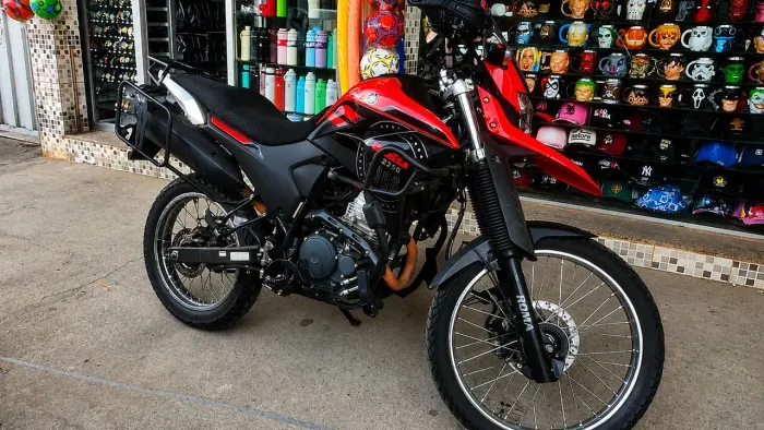 Lander 2024, com todos acessórios, sem detalhes moto super conservada 27, 900a