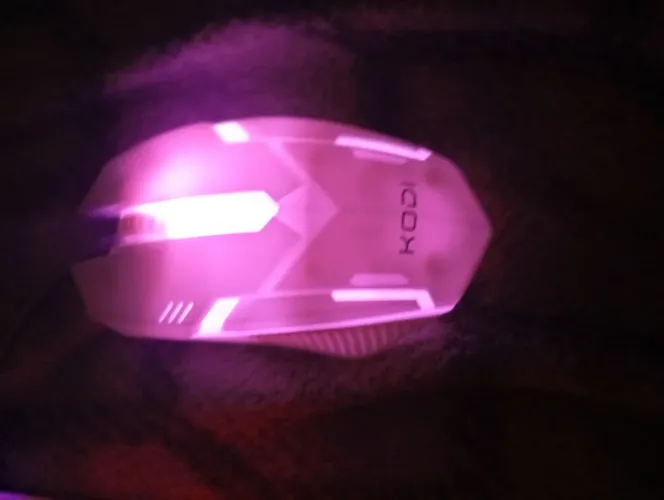 Teclado e mouse RGB (com fio)