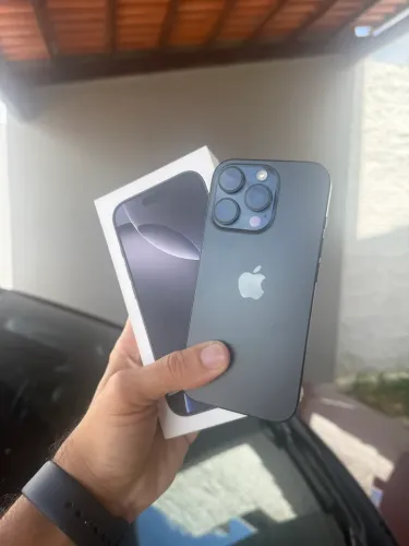 iPhone 16 pro 256gb com caixa e cabo. 