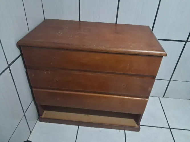 Vendo cômoda marrom bom estado