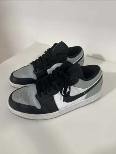 Tênis Air Jodan 1 Low Cinza