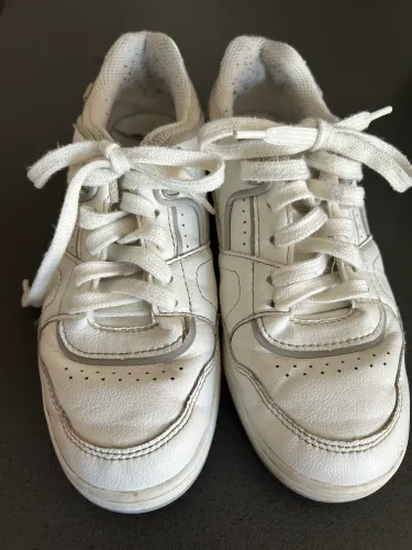 Tênis Zara branco tamanho 34